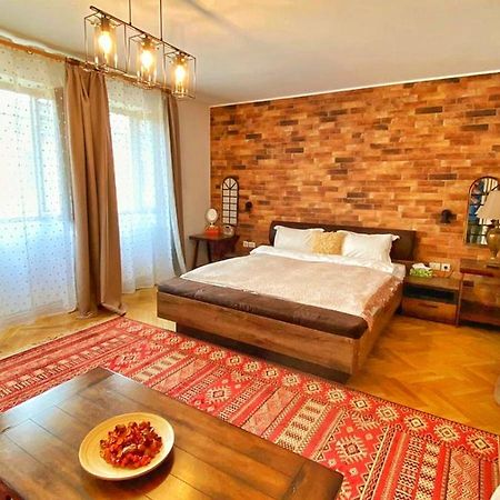 City Center Bed And Beyond Bukares Bagian luar foto