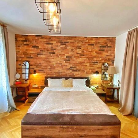 City Center Bed And Beyond Bukares Bagian luar foto