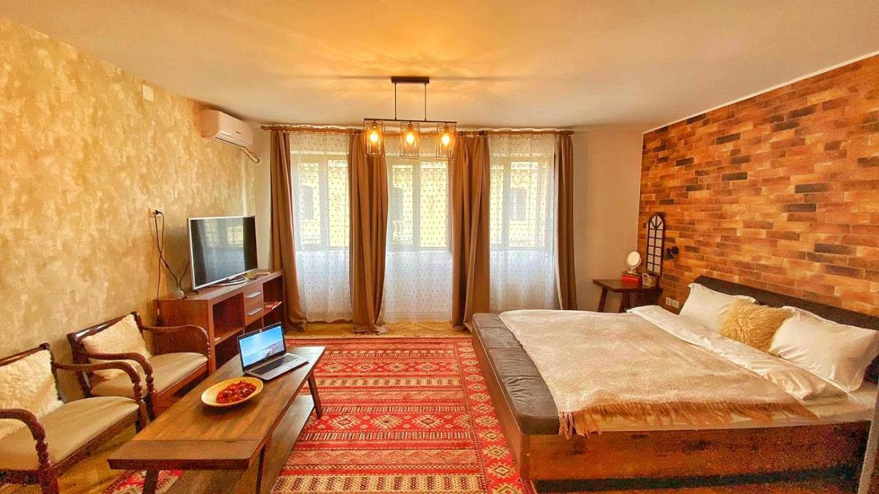 City Center Bed And Beyond Bukares Bagian luar foto