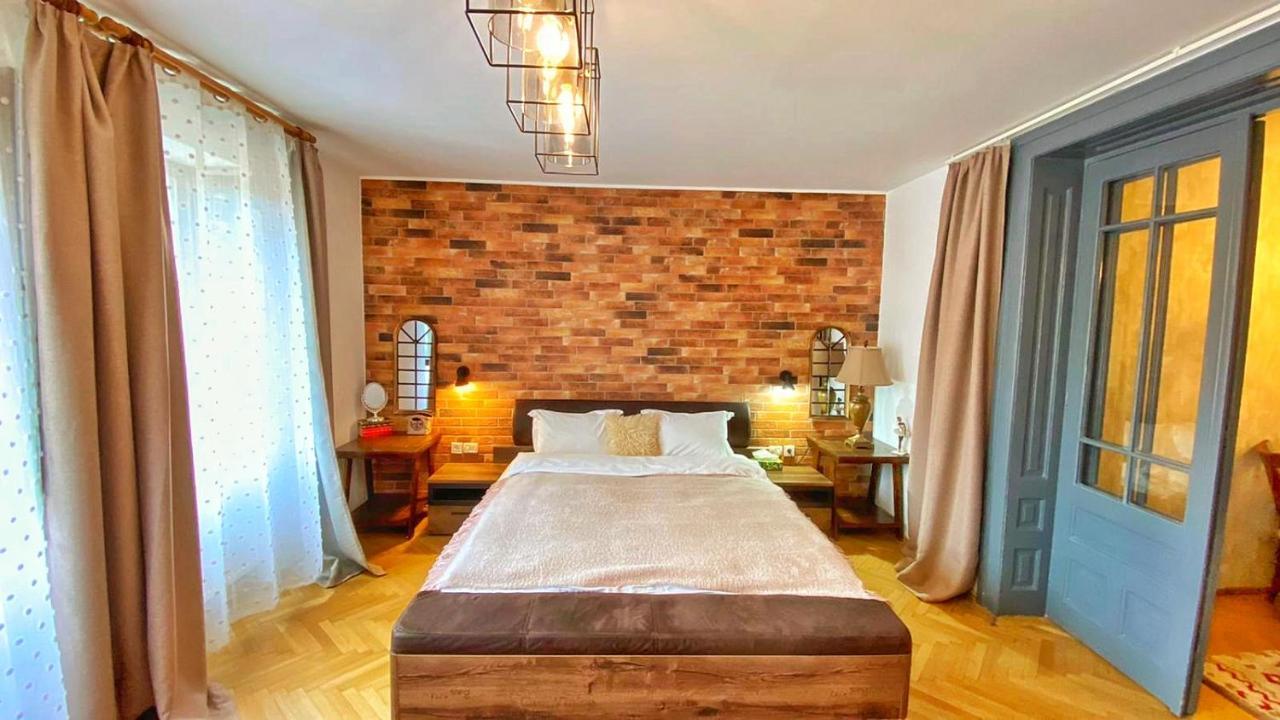 City Center Bed And Beyond Bukares Bagian luar foto